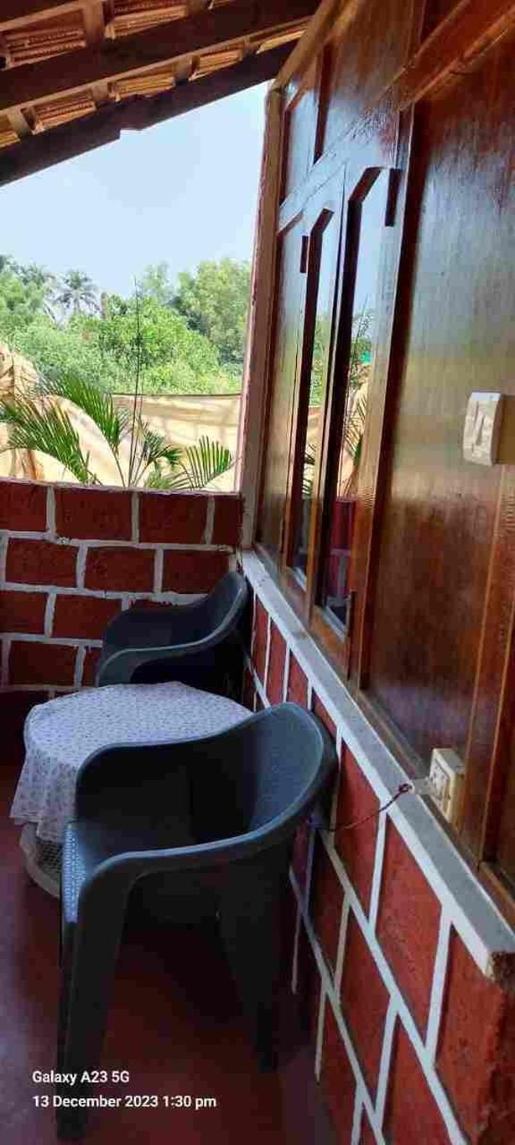פאלולם Casa Beach Hut Resort מראה חיצוני תמונה