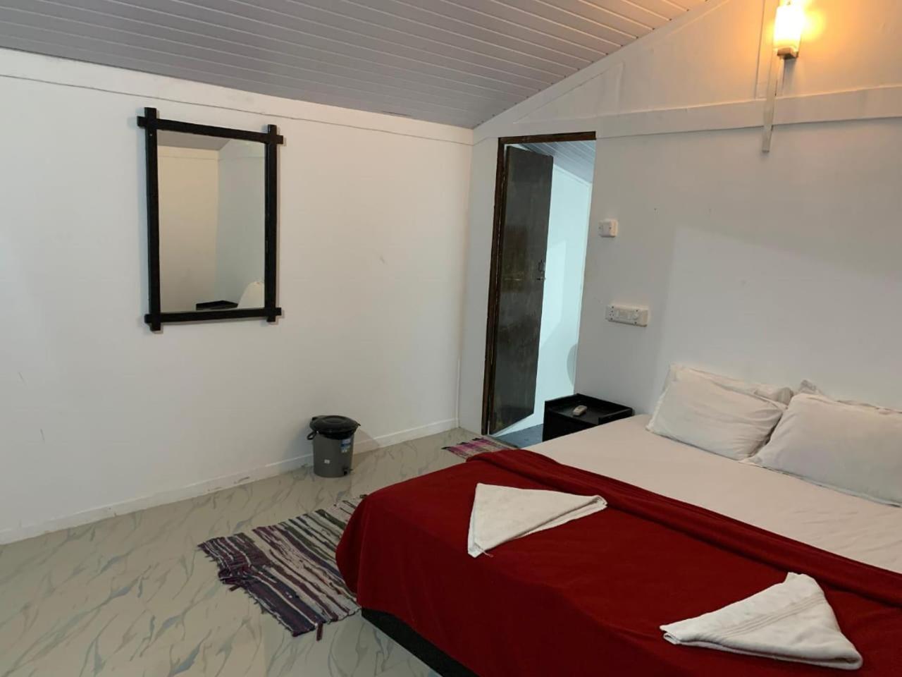 פאלולם Casa Beach Hut Resort מראה חיצוני תמונה